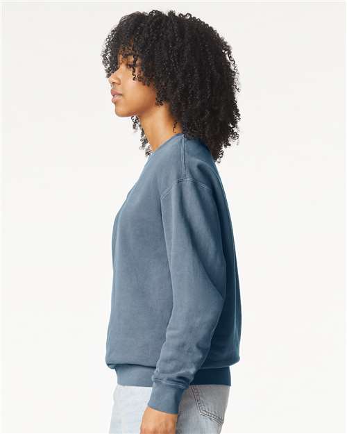 Comfort Colors 1466 Unisex Garment-Dyed Lightweight Crewneck Sweatshirt - Side view
