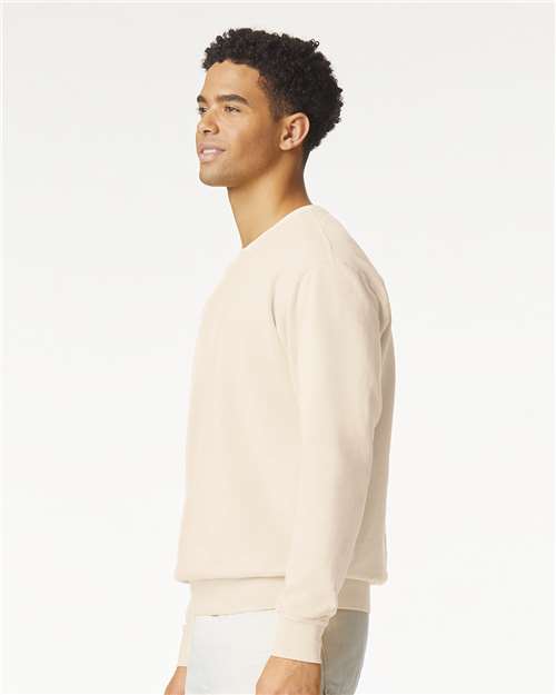 Comfort Colors 1466 Unisex Garment-Dyed Lightweight Crewneck Sweatshirt - Side view