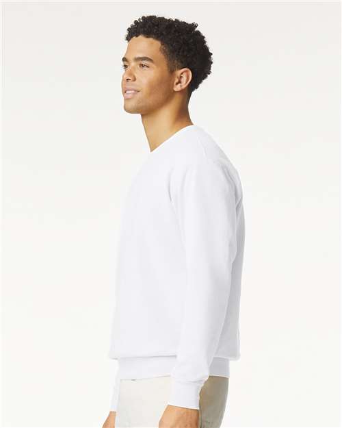 Comfort Colors 1466 Unisex Garment-Dyed Lightweight Crewneck Sweatshirt - Side view