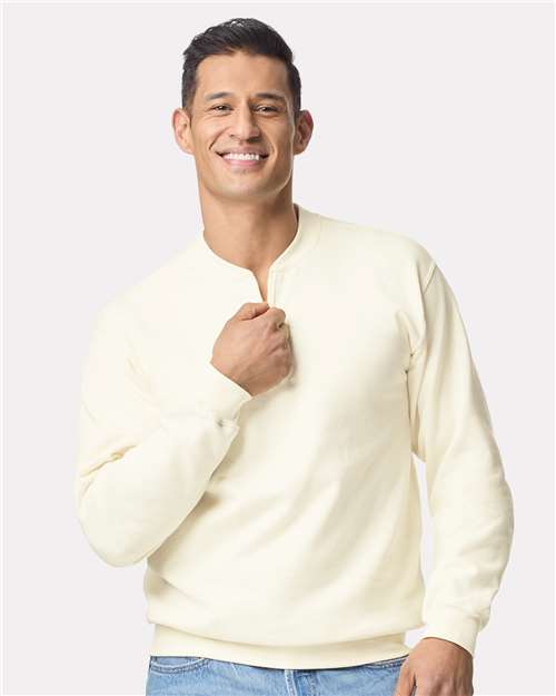 Gildan SF008 Unisex Softstyle? Midweight Quarter-Zip Sweatshirt - Front view