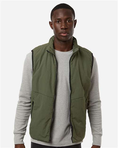 Weatherproof 26714 Men's Commuter Tech Vest - Front view