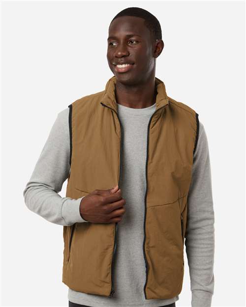 Weatherproof 26714 Men's Commuter Tech Vest - Front view