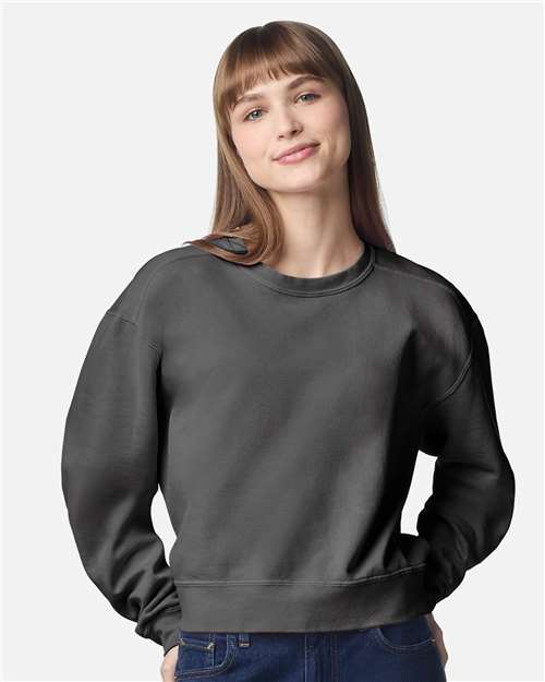 Comfort Colors 1566L Women's Garment-Dyed Mid-Length Crewneck Sweatshirt - Front view