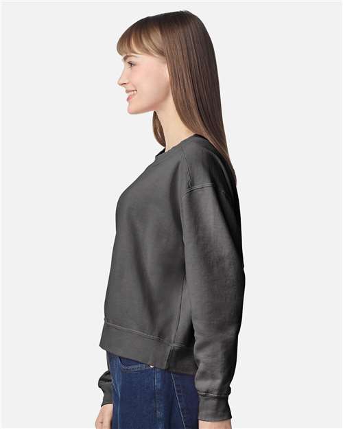 Comfort Colors 1566L Women's Garment-Dyed Mid-Length Crewneck Sweatshirt - Side view