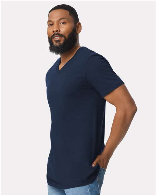Gildan 64V00 Unisex Softstyle? V-Neck T-Shirt - Side view