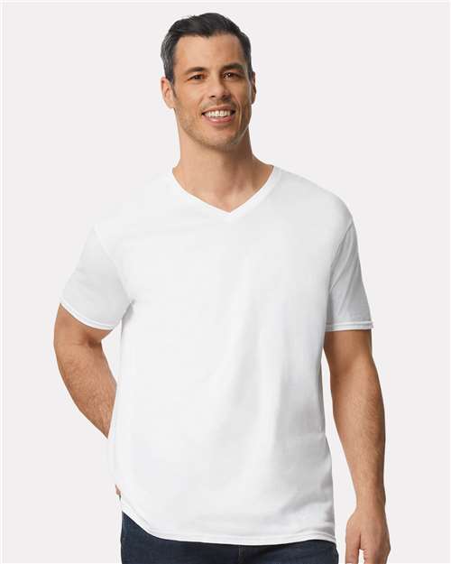 Gildan 64V00 Unisex Softstyle? V-Neck T-Shirt - Front view