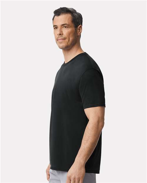 Gildan 42000 Unisex Performance? T-Shirt - Side view
