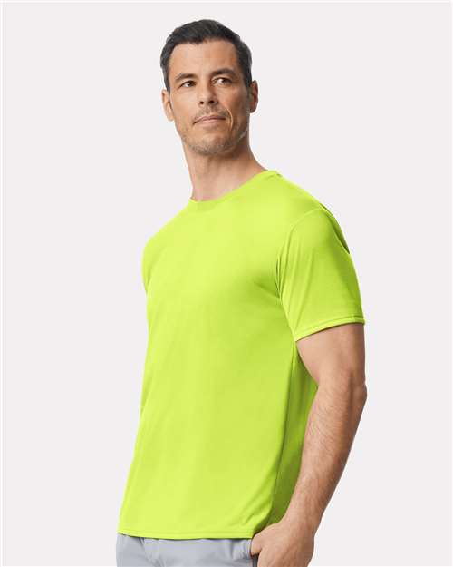 Gildan 42000 Unisex Performance? T-Shirt - Side view