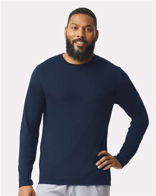 Gildan 42400 Unisex Performance? Long Sleeve T-Shirt - Front view
