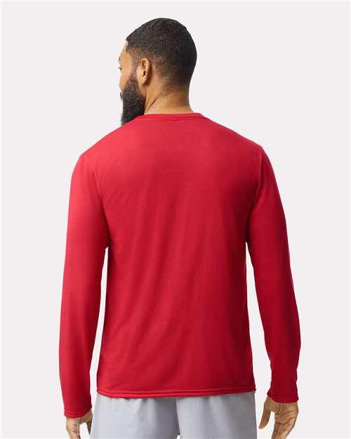 Gildan 42400 Unisex Performance? Long Sleeve T-Shirt - Back view