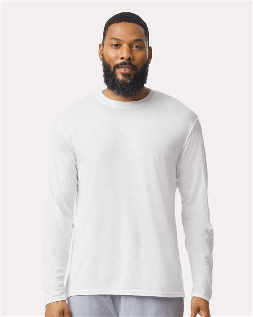 Gildan 42400 Unisex Performance? Long Sleeve T-Shirt - Front view
