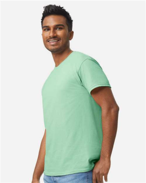 Gildan 5000 Unisex USA-Made Fine Jersey T-Shirt - Side view