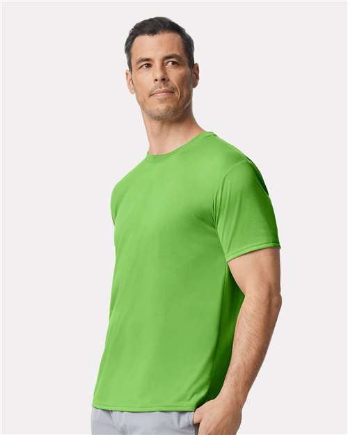 Gildan 42000 Unisex Performance? T-Shirt - Side view
