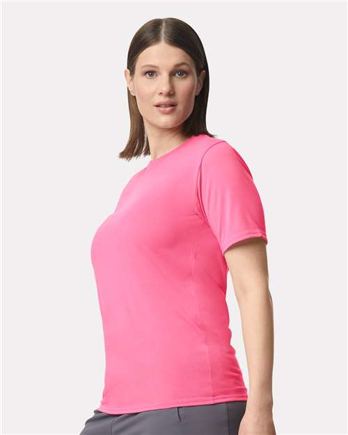 Gildan 42000 Unisex Performance? T-Shirt - Side view
