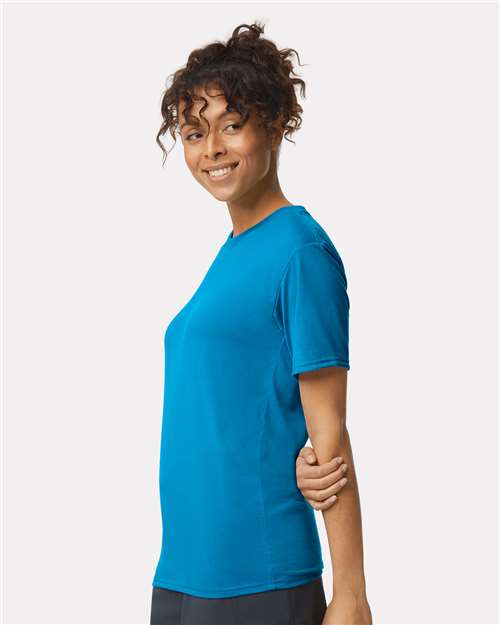 Gildan 42000 Unisex Performance? T-Shirt - Side view