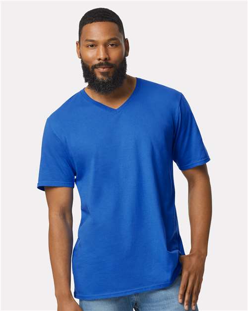 Gildan 64V00 Unisex Softstyle? V-Neck T-Shirt - Front view